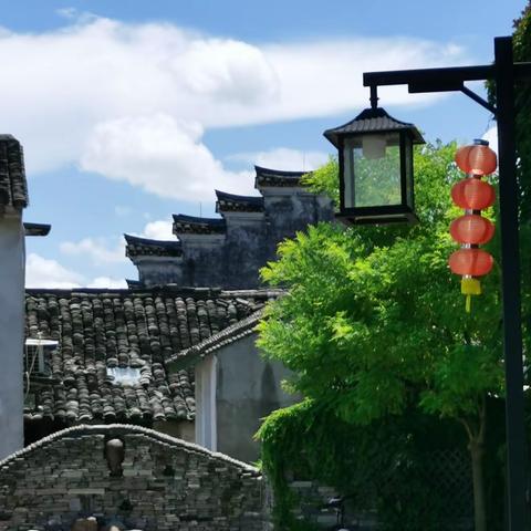 鸣鹤古镇享清凉