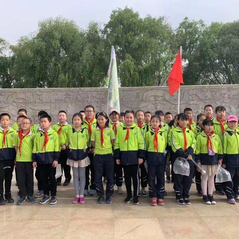 我为兰州添抹绿—王家堡小学五·四班践行国际劳动节