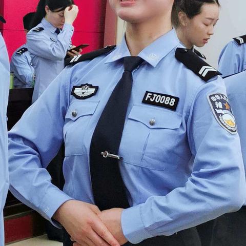 户政处举办公安窗口服务礼仪培训班