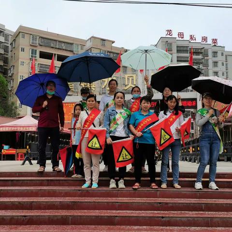 你们风雨无阻，你们不辞辛苦