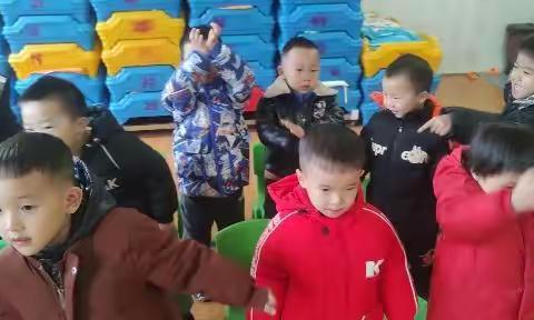 城郊中幼中二班第十四周活动精彩瞬间分享