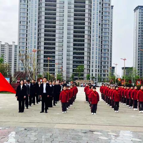 缅怀革命先烈，弘扬民族精神——荆公小学祭扫活动