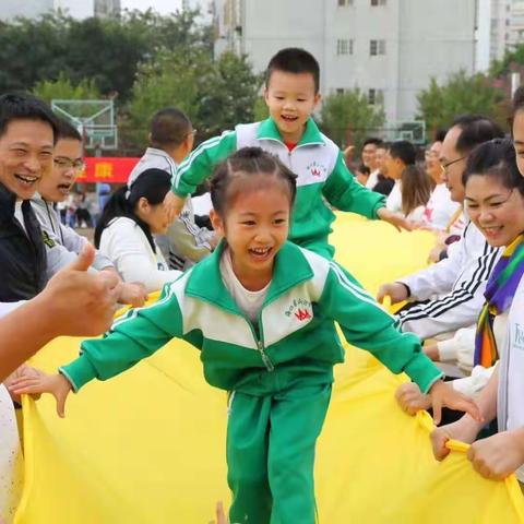 海口景山学校海甸分校幼儿园               2019迎新年亲子乐活动