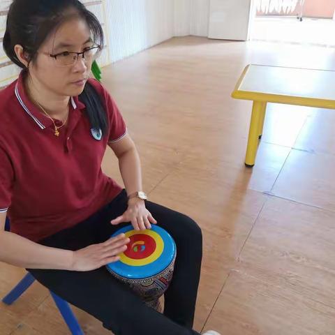 音乐《秋天多么美》