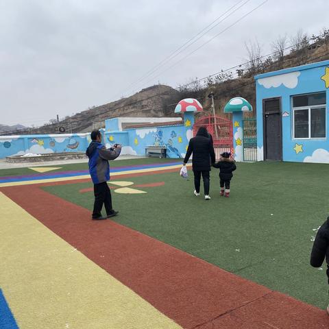 防拐防骗，安全常记——满堂川镇中心幼儿园防拐骗演练活动