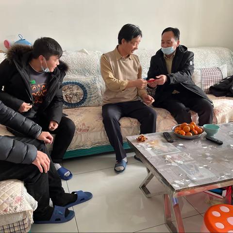【新湖农场十五连党支部】走访慰问困难党员、低保户、残疾人及退役军人  新春佳节暖人心