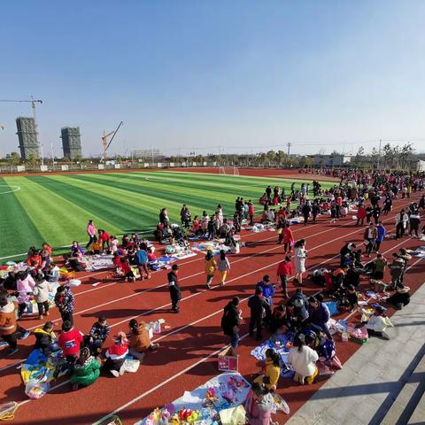 辞旧迎新庆元旦——永平小学开展跳蚤市场实践活动