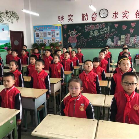 “徜徉经典•欢乐诵读”经典诵读比赛