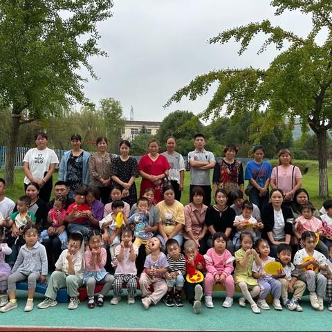 礼赞祖国 幸福起航——小（1）班家长半日开放活动