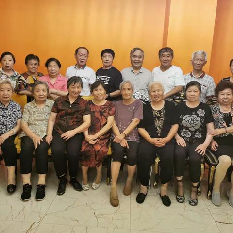 《无锡市驳岸上小学58届六甲班同学毕业65年纪念册（相聚篇）》--（2023年7月）
