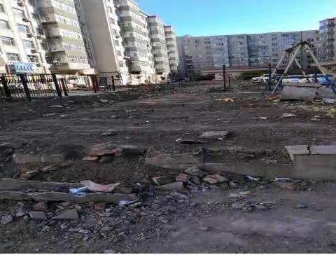 街道领导四级联系下社区为百姓解决困事、难事