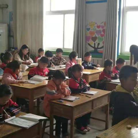 以听促教—依汶小学推门听课活动纪实