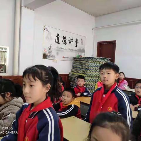 晋城市城区汇佳双语小学（原早期教育双语小学）外教课进课堂展                               ——三（1）班