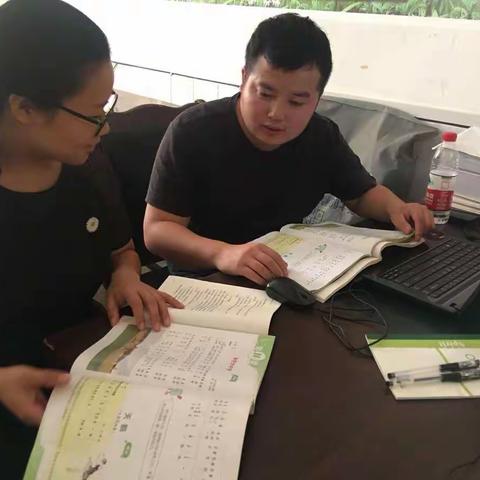 垫江县鹤游学区202年暑期小学音乐美术培训