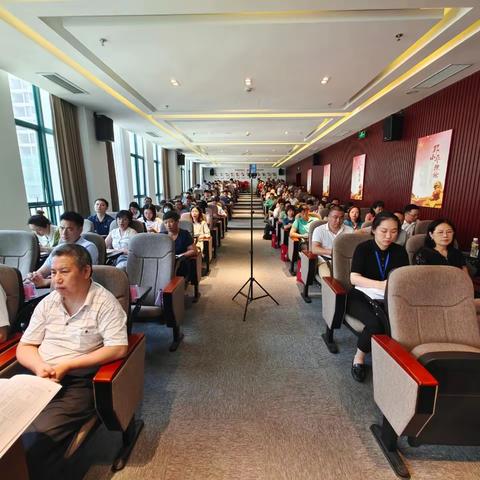 海口市科工信局开展专精特新中小企业培育暨建党100周年党课宣讲活动