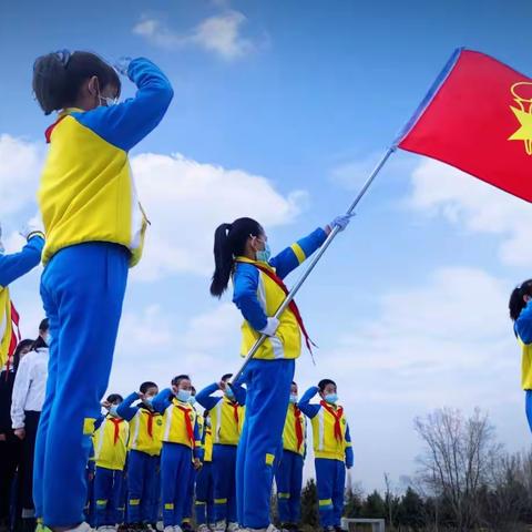 喜迎二十大  争做新时代好少年──玛纳斯县第一小教集团少先队庆祝建队73周年纪念日主题活动
