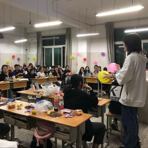 共赏中秋月，筑爱齐温暖——三门峡市实验高中高二年级中秋晚会