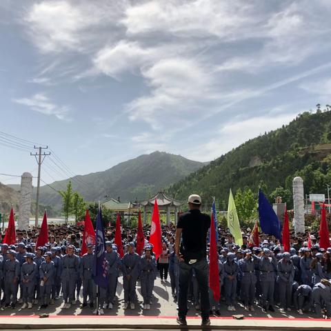 重走长征路，传承民族魂——三门峡市实验高中高一年级开展“走进红色卢氏”主题研学活动