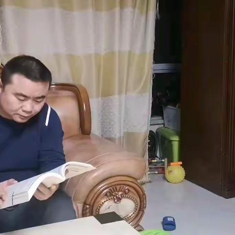 【防控疫情•实小线上课堂】一年五班张高源和爸爸“陪你一起玩汉诺塔”