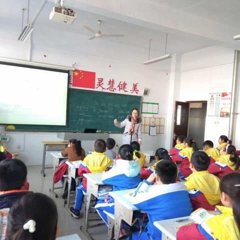 桂林路小学五三班:英文教学，玩转课堂（大拇指中队）