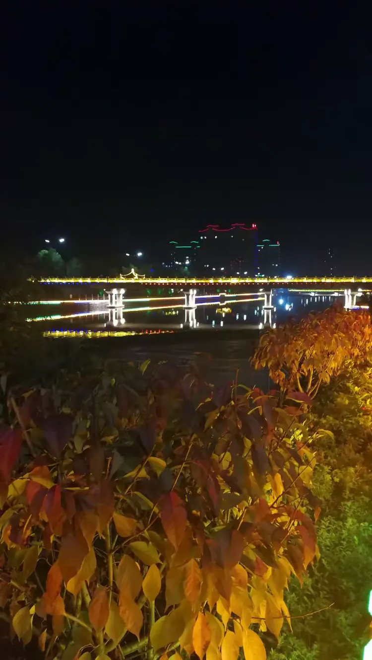 垣曲迷人的夜色