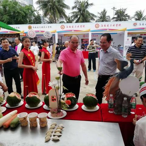 展时代新风，育时代新人