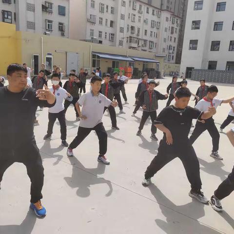 关爱学生幸福成长 · 关爱学生健康篇丨滏东小学太极拳进课堂