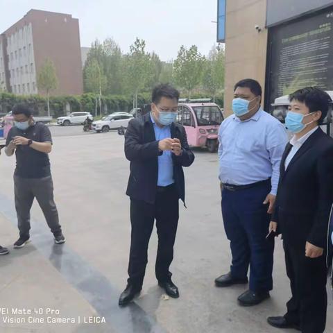 4月15日上午，区政府党组成员、副区长于虎到滨河街道郜庄网格调度创城工作