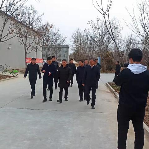 2月17日下午，财政部山东监管局党组书记、副局长潘文立一行到滨河街道实地调研企业运行情况