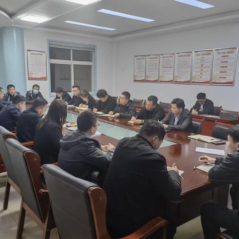 3月28日晚，滨河街道召开党工委（扩大）会议