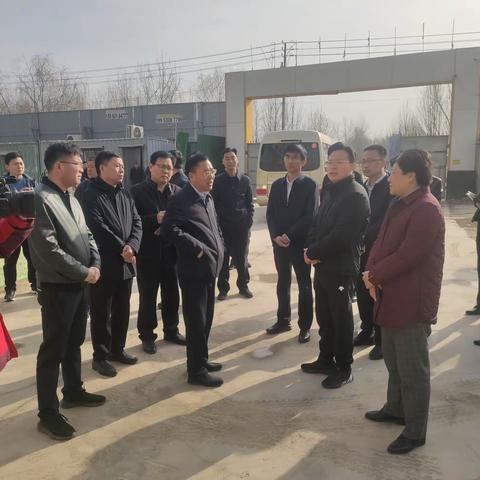 3月6日上午，区委副书记、区长韩耀辉带队到滨河街道调度重点项目建设情况