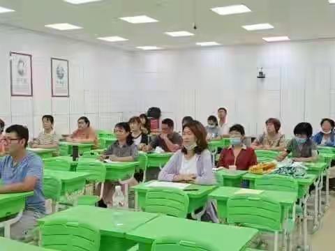 携爱共奏心育乐章，倾心同育生命之花，——昌邑市围子街道中小学心理健康教师全员培训活动