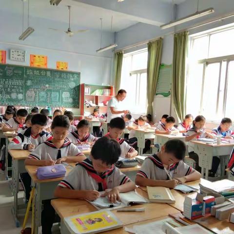 堂堂正正做人，工工整整练字——吐丝口小学4.6追梦中队习字进行时