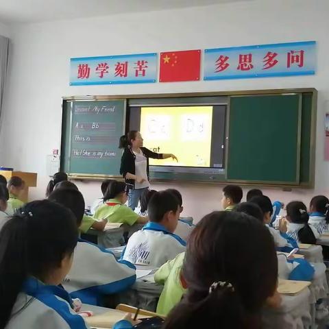 白银区第二小学英语组第一次教研磨课活动之新教师展示课