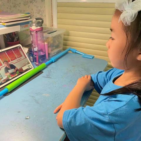 南湖第二小学一（2）班第一次家长会