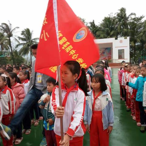 心永远向着党！！