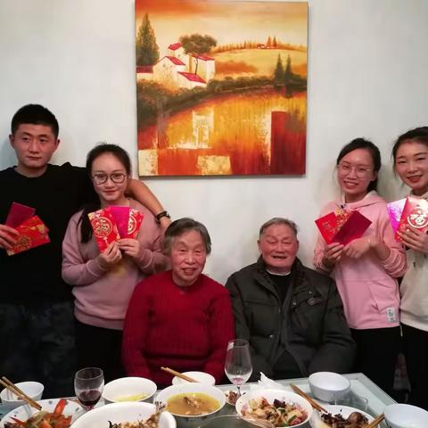 团聚的日子点燃欢笑
