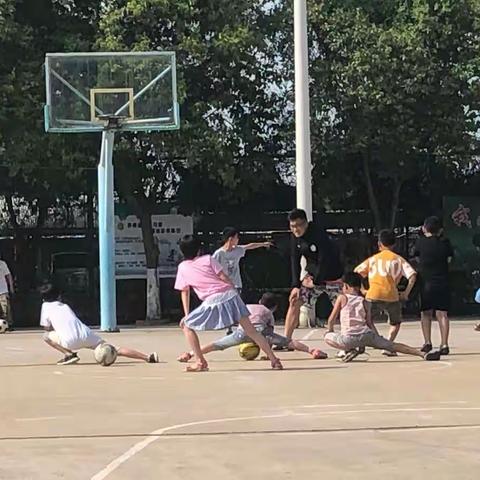 西安市鄠邑区电厂小学足球校外兴趣班第十五期