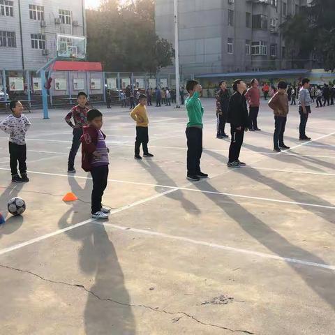 西安市鄠邑区电厂小学足球校外兴趣班第十一期‭‬