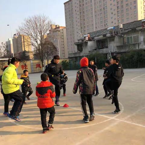 西安市鄠邑区电厂小学足球校外兴趣班第十三期‭‬