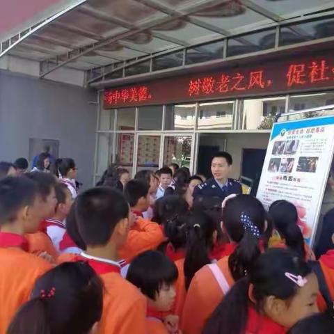 禁毒民警搞教育，教育基地变课堂