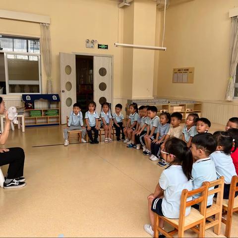 K1B班第八周教学活动—《小动物搬家》