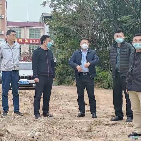 琼海市副市长符展调研双沟溪水质达标治理项目推进情况