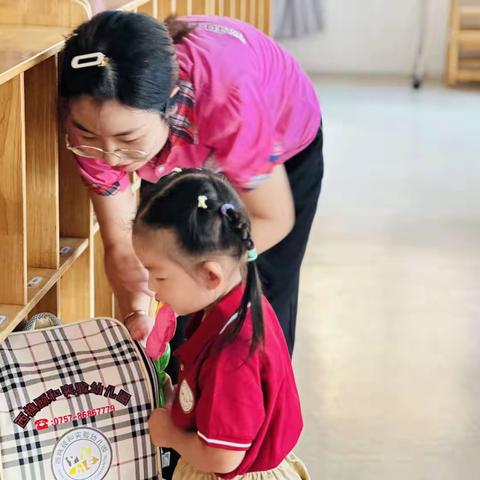 开学哒第一天，欢迎👏宝贝👶们来到小二班，今天是最美的相遇，让我们一起来看一下始于我们的美好。