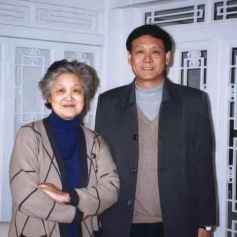 怀念章含之老师
