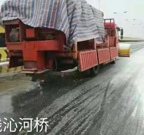 市公路局采取措施保障冰雪天气防疫物资运输通道畅通