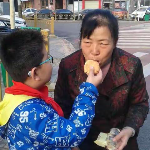 民二小学 二年级十班 “重阳节”孝行