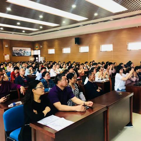 让每位孩子走向成功—日照市宁波路学校召开八年级家校交流会