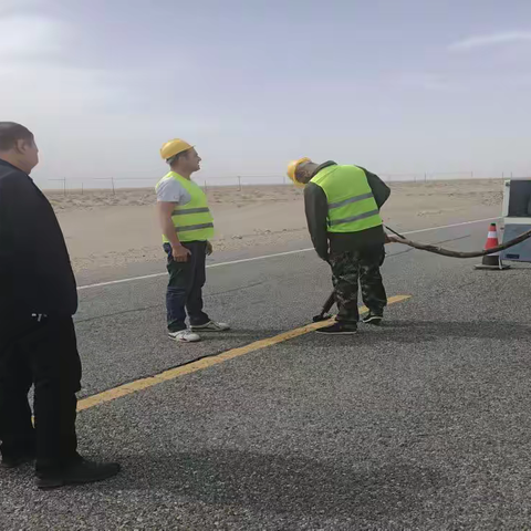 发挥监督作用推动项目进度