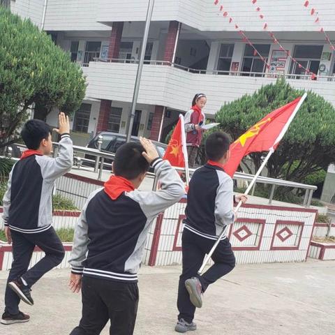 习爷爷教导记心中    争做新时代好队员——社头小学一年级入队仪式